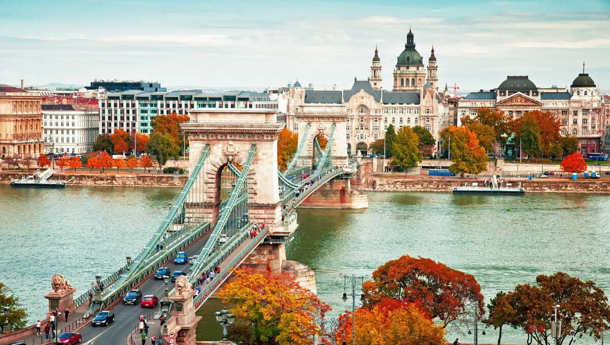 https://staging.devsdata.com/wp-content/uploads/2024/07/Tech_Recruitment_Agencies_Hungary_header.jpg