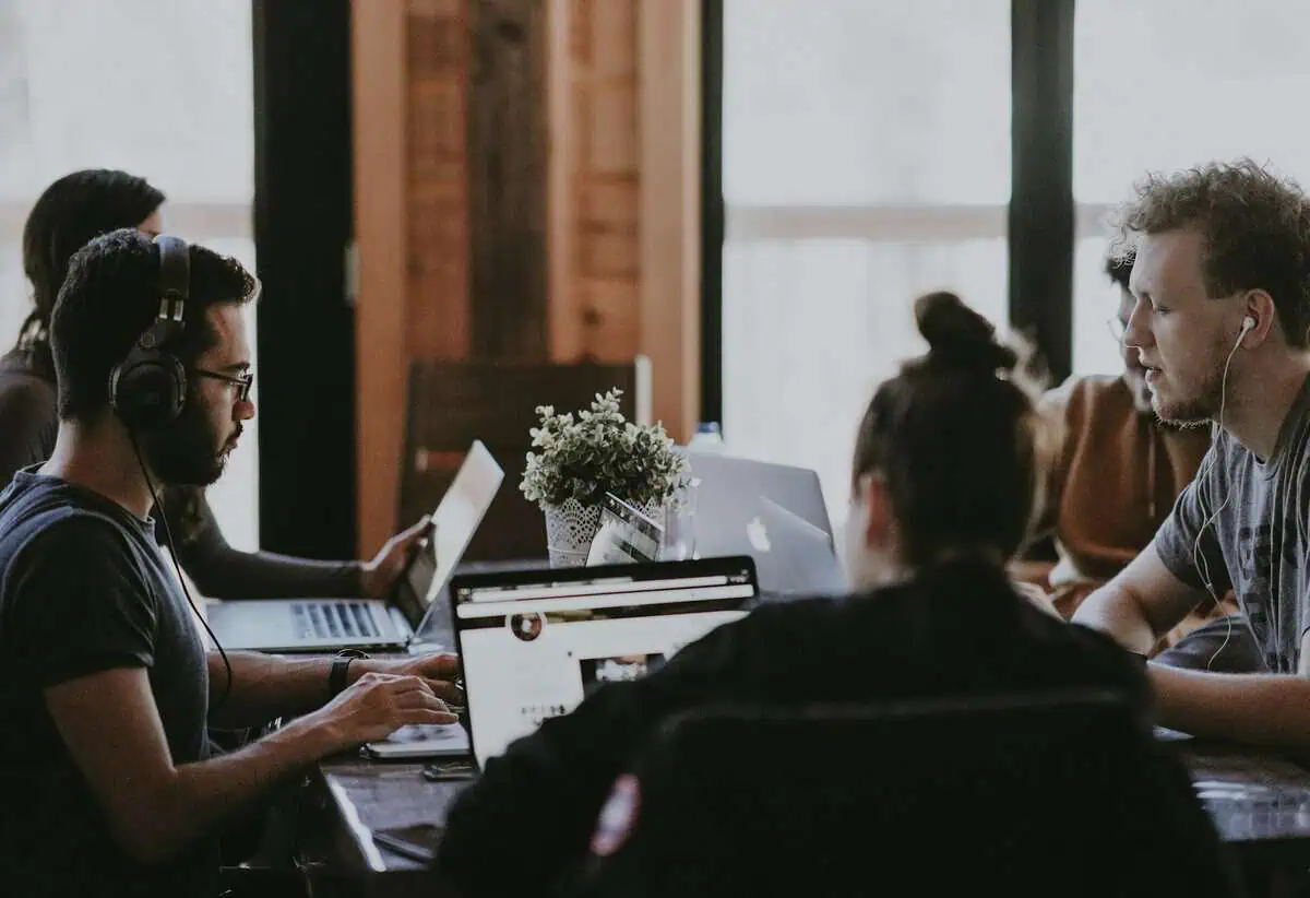 3 Pillars of Scrum: Definition, Examples, Best Practices