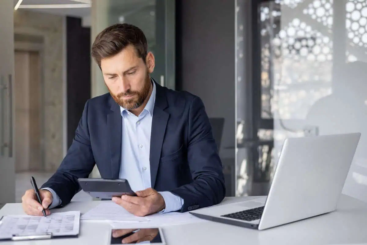 Accounts Receivable Specialist Job Description Template
