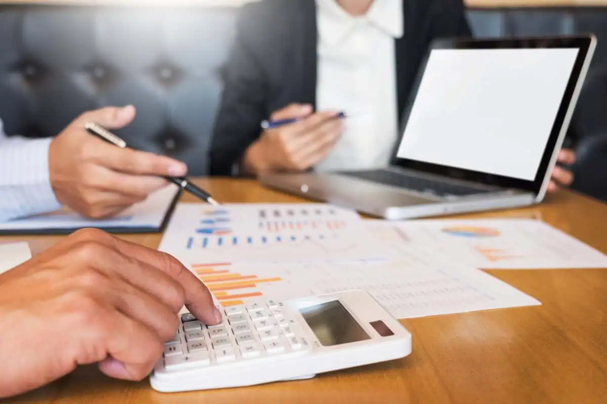 Accountants working image