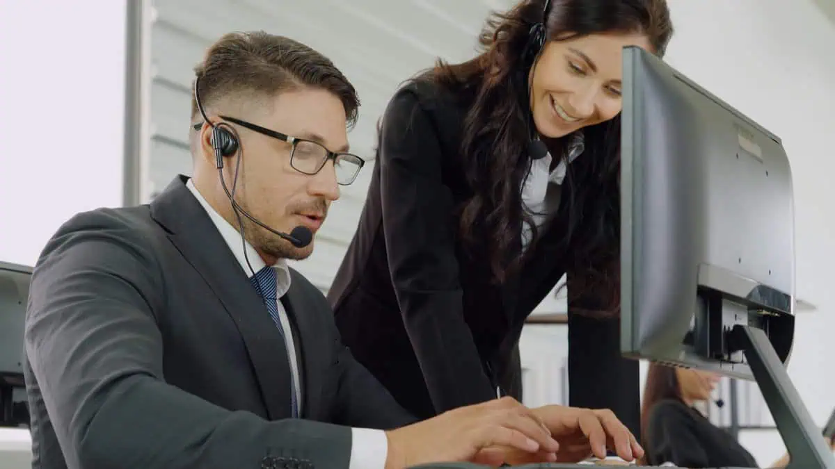 customer service lead image
