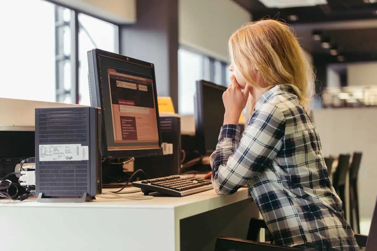 woman working on computer