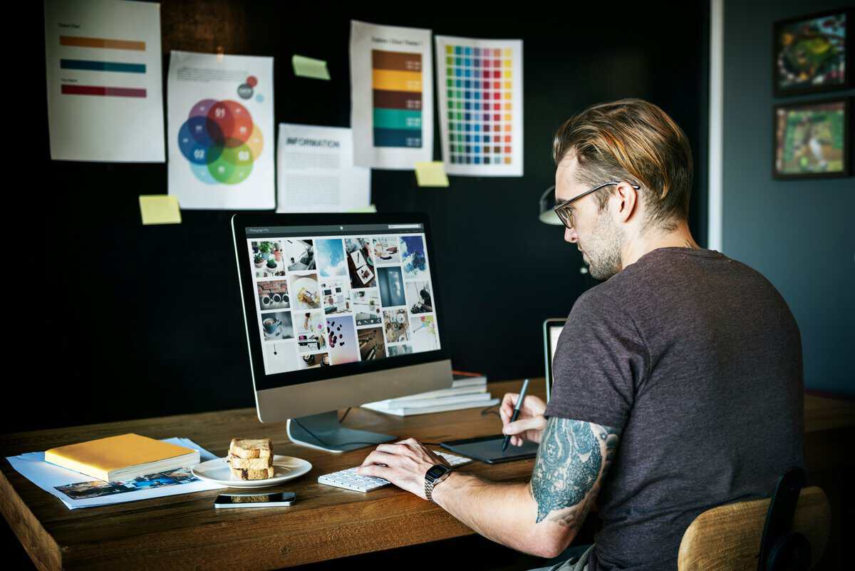 https://staging.devsdata.com/wp-content/uploads/2025/06/Top7_GraphicDesign_Cover-Image.jpg