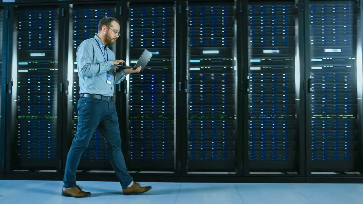 Distributed Systems Engineer – How to Hire the Best One