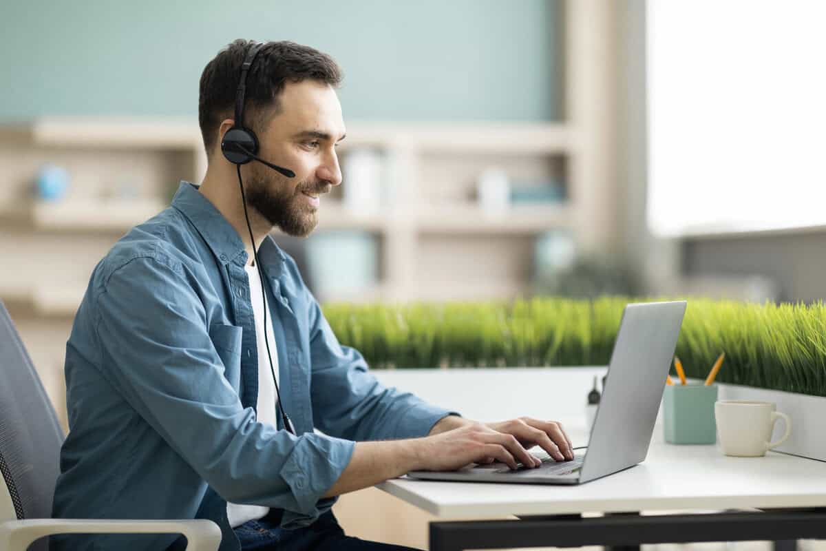 Virtual Assistant for Ecommerce Store: How to Hire